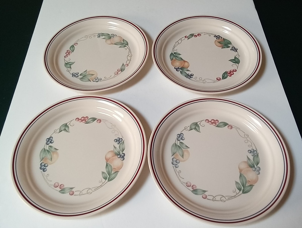 Vintage Corelle Abundance Luncheon Plates 8 1/2