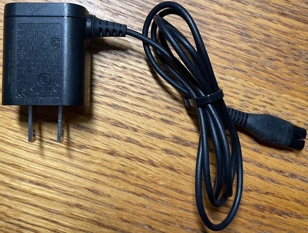 Philips OneBlade A00390 AC/DC Power Adapter 100-240V ~ 50/60Hz 2W / 4.3V - 70mA