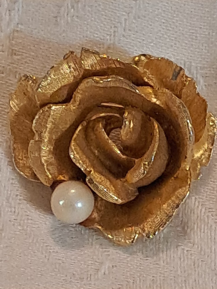 Vintage Rose Flower Textured Gold Tone Faux Pearl Brooch Pin Signed Ledo