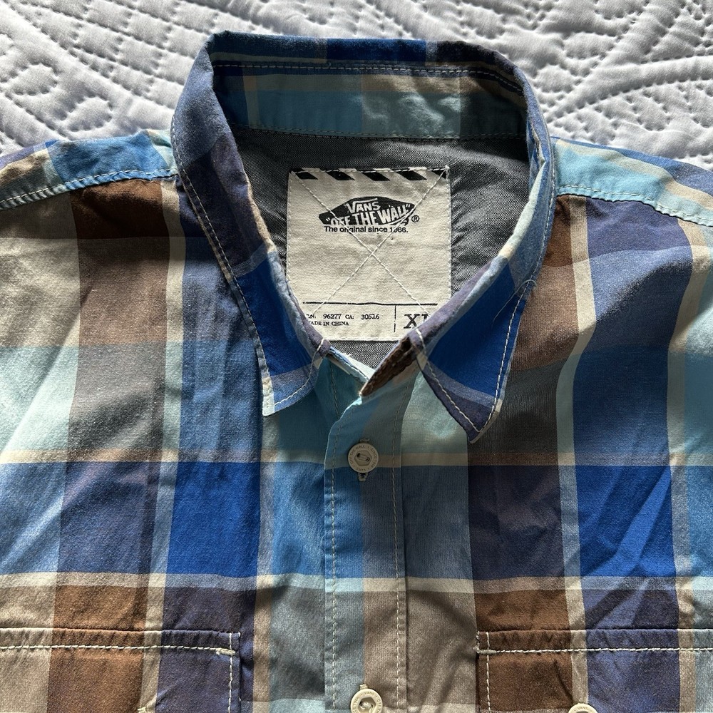 VANS Boy’s Short Sleeve Plaid Button Up Shirt Blue/Brown XL