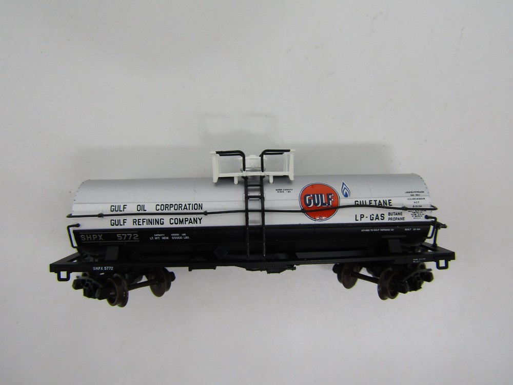 Atlas N 11,000 Tank Car - SHPX/Gulf Oil 5772