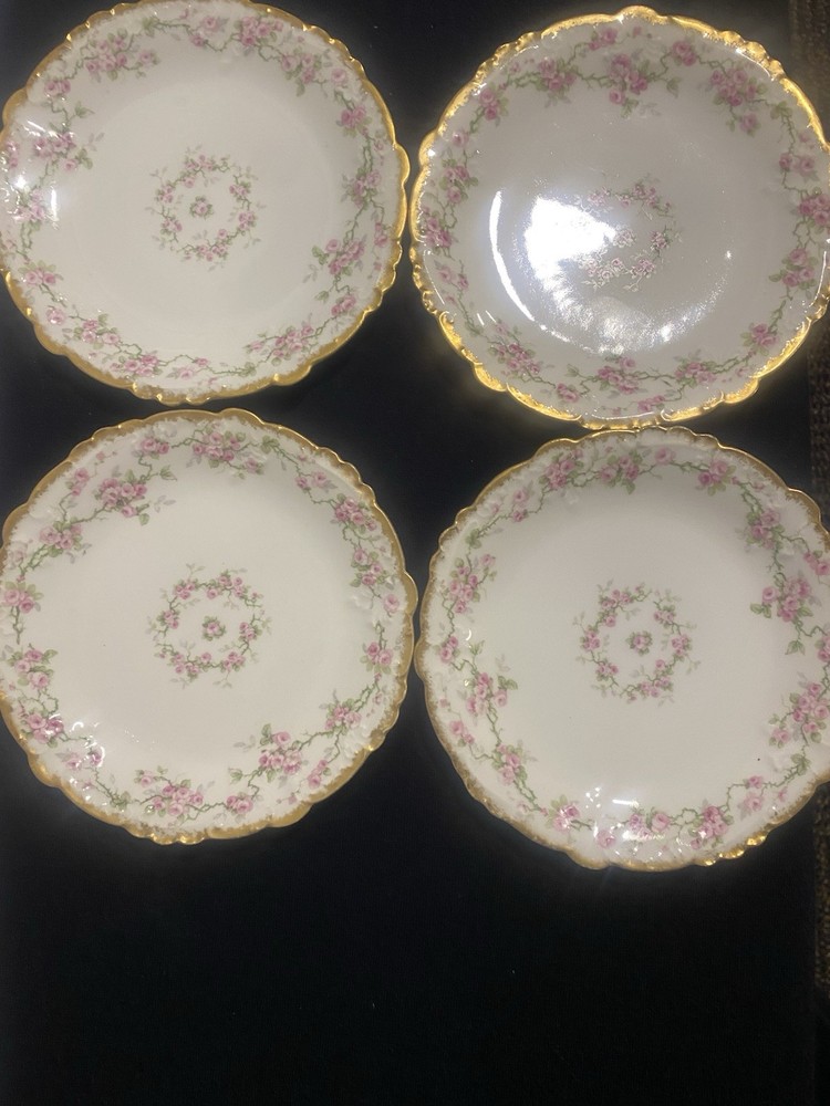 Antique Haviland Limoges China Featuring A Floral Garland  Set Of 4