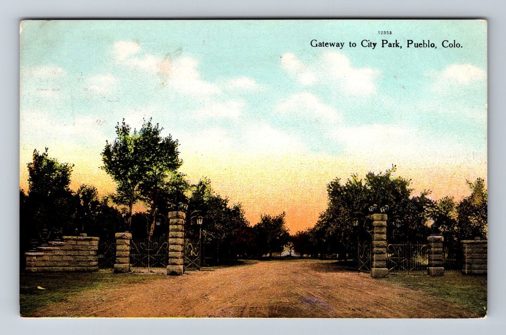 Pueblo CO-Colorado Gateway To City Park Vintage Postcard Old Card View Souvenir