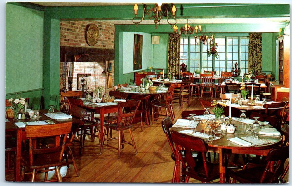 Postcard - Dining Room of The King George Inn - Mount Bethel, New Jersey
