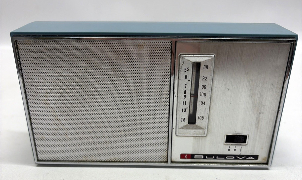 Vintage Bulova 9 Transistor AM/FM Portable Radio Japan Aqua Blue MCM