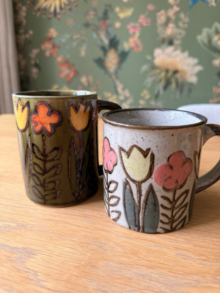 Set Of Two 2 Vintage Otagiri Mugs 1980s Vintage Flowers Green Gray Japan