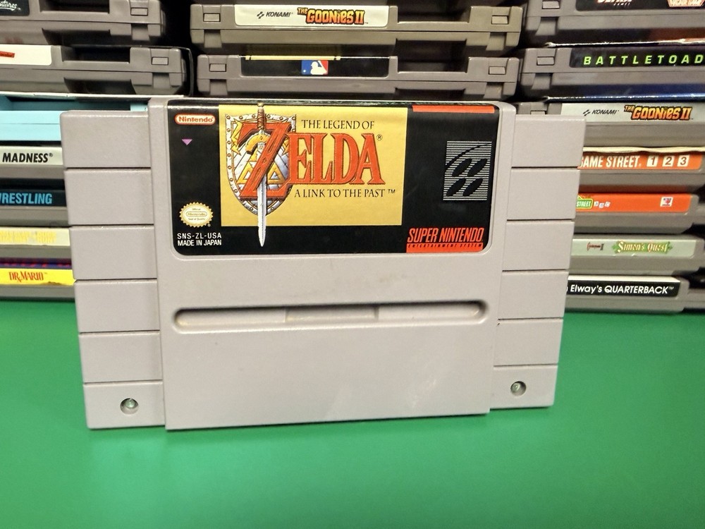 Super Nintendo Zelda: A Link to the Past SNES Game authentic cartridge Tested