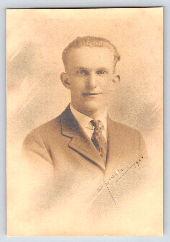 Vintage Old Antique Original Photo Young Man Boy Suit Tie School Student Picture