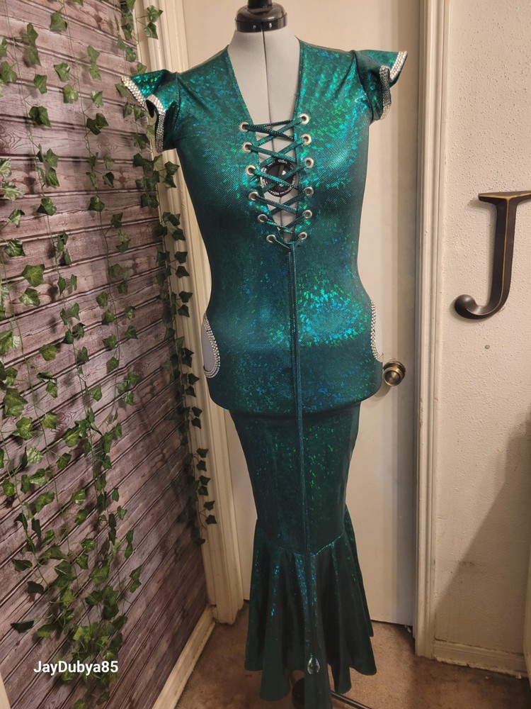 Green Stretch Flip Sleeve Drag Queen Gown with Hip Cutouts & Gauntlets
