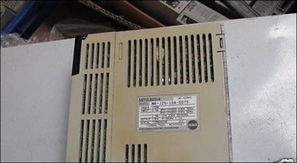 1Pcs Used Servo Drive Mitsubishi MR-J2S-10A-S075 Plc Module hp
