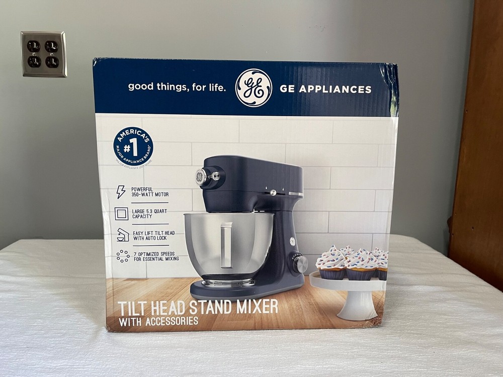 GE Tilt-Head Stand Mixer 7-Speed 350W 5.3-Quart Bowl in Blue