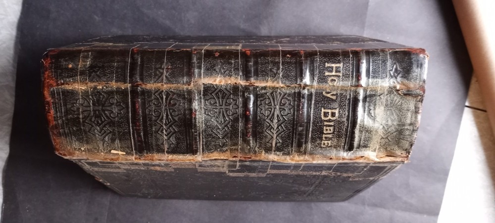 Antique 1881 Holy Bible - Cummins / Meadows Family info, Ray County, Missouri