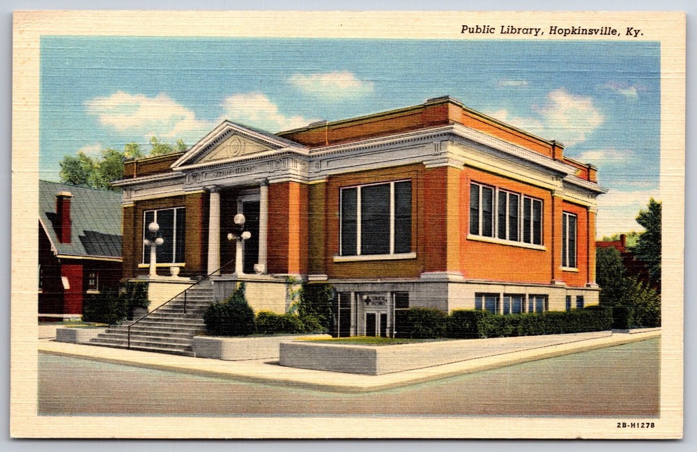 Hopkinsville Kentucky~Public Library Bldg Street View~Vintage Linen Postcard