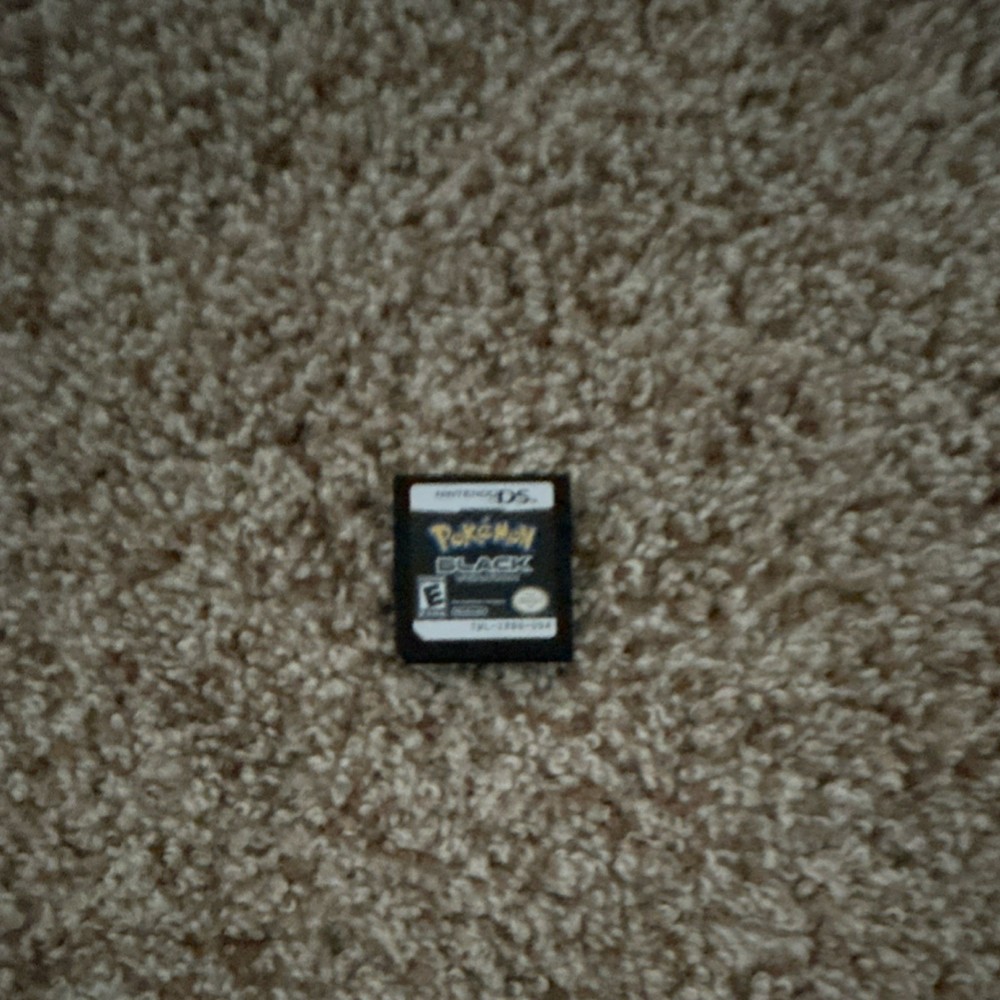 Pokémon: Black Version (Nintendo DS, NTSC-U/C, E-Everyone)