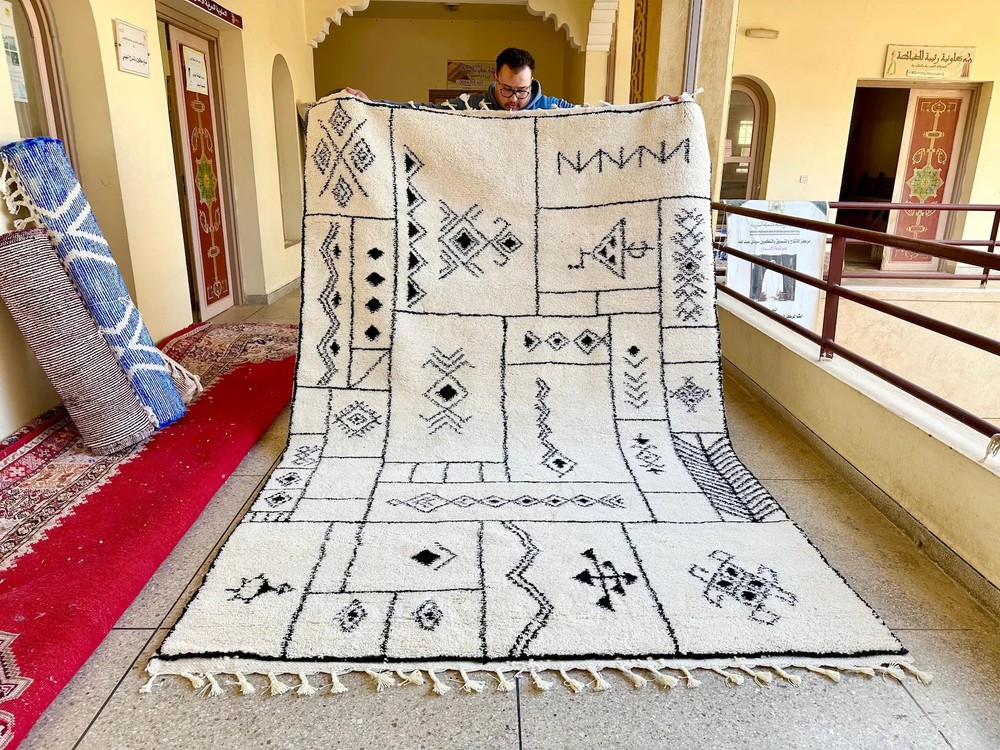 Hand Knotted Moroccan Berber Wool Rug Color Black and White Abstract Carpet Rug