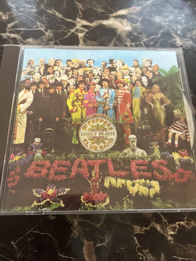 The Beatles Sgt. Pepper's Lonely Hearts Club Band 19877 Parlophone Made In UK
