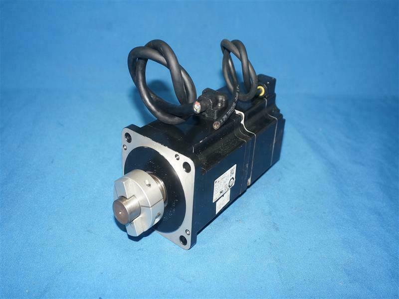 Yaskawa SGMJV-08ADA2C SGMJV08ADA2C AC Servo Motor As Is