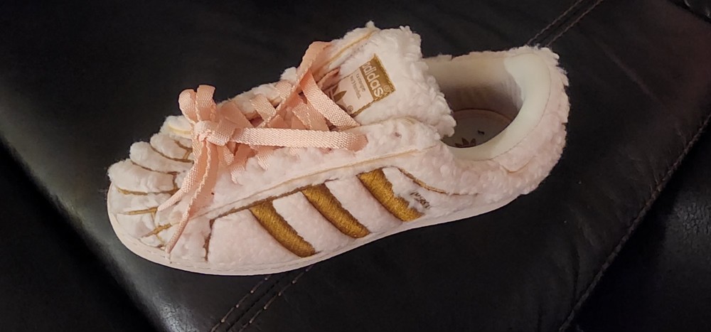 superstsrconchas adidas
