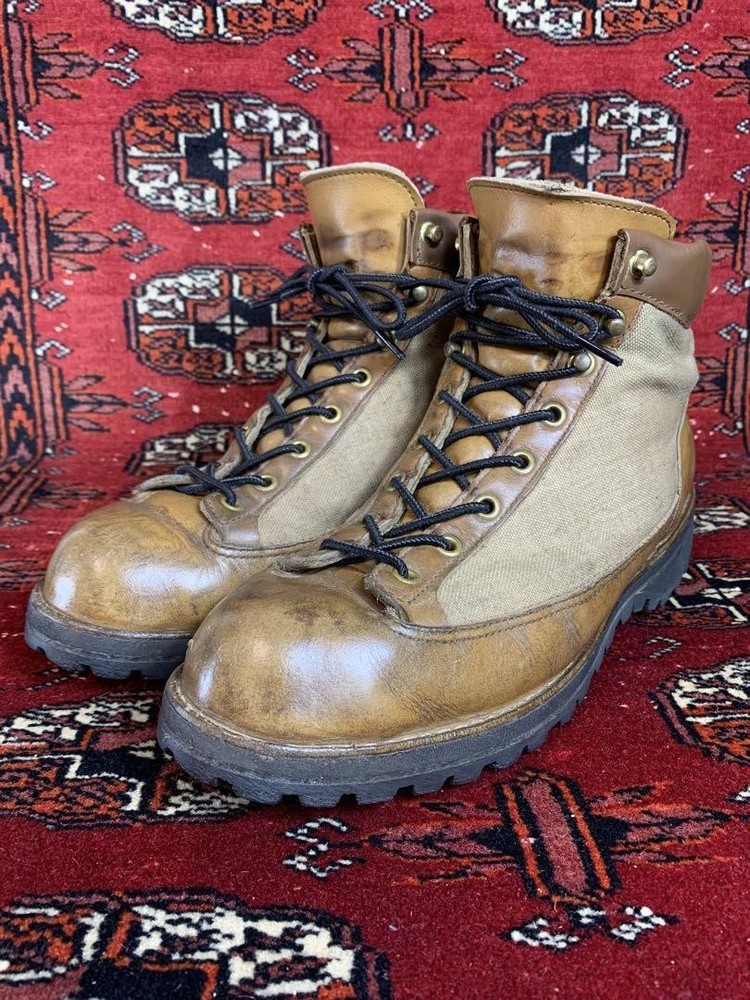 Vintage Danner Light 80s Suede Hiking Boots in Size 9D