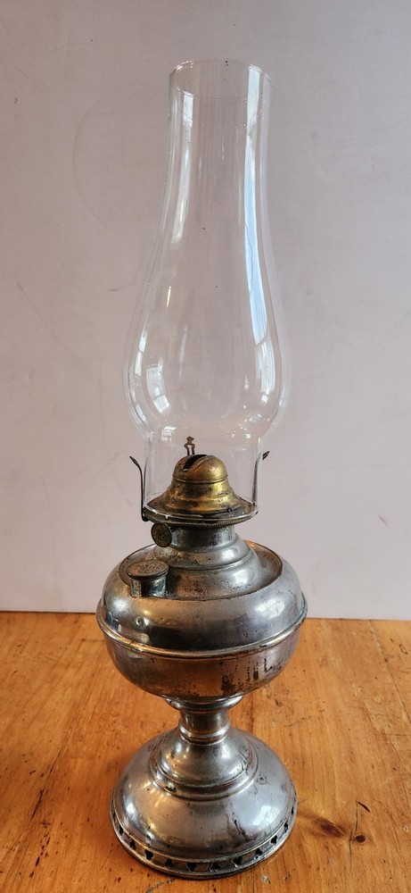 Antique Rayo Kerosene Lamp featuring a center-draft burner.