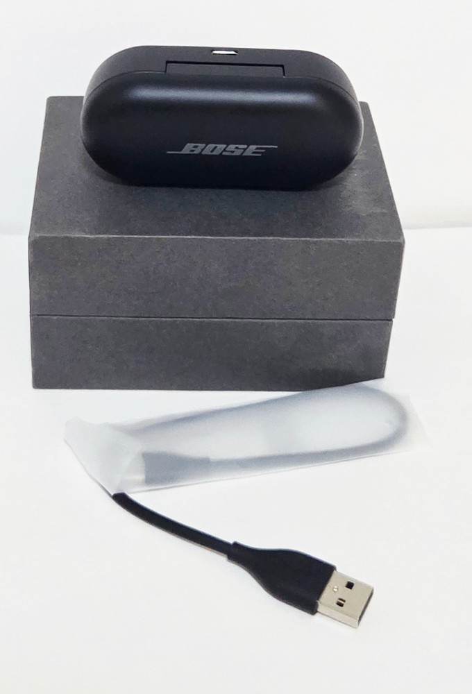 Bose Sports Earbuds Spare Charging Case 427929 (Black) + Usb-C Charger