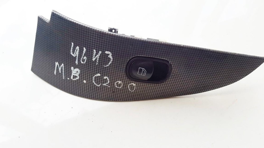 Mercedes-Benz C-Class A2037271828 Power Window Switch DE804427-31
