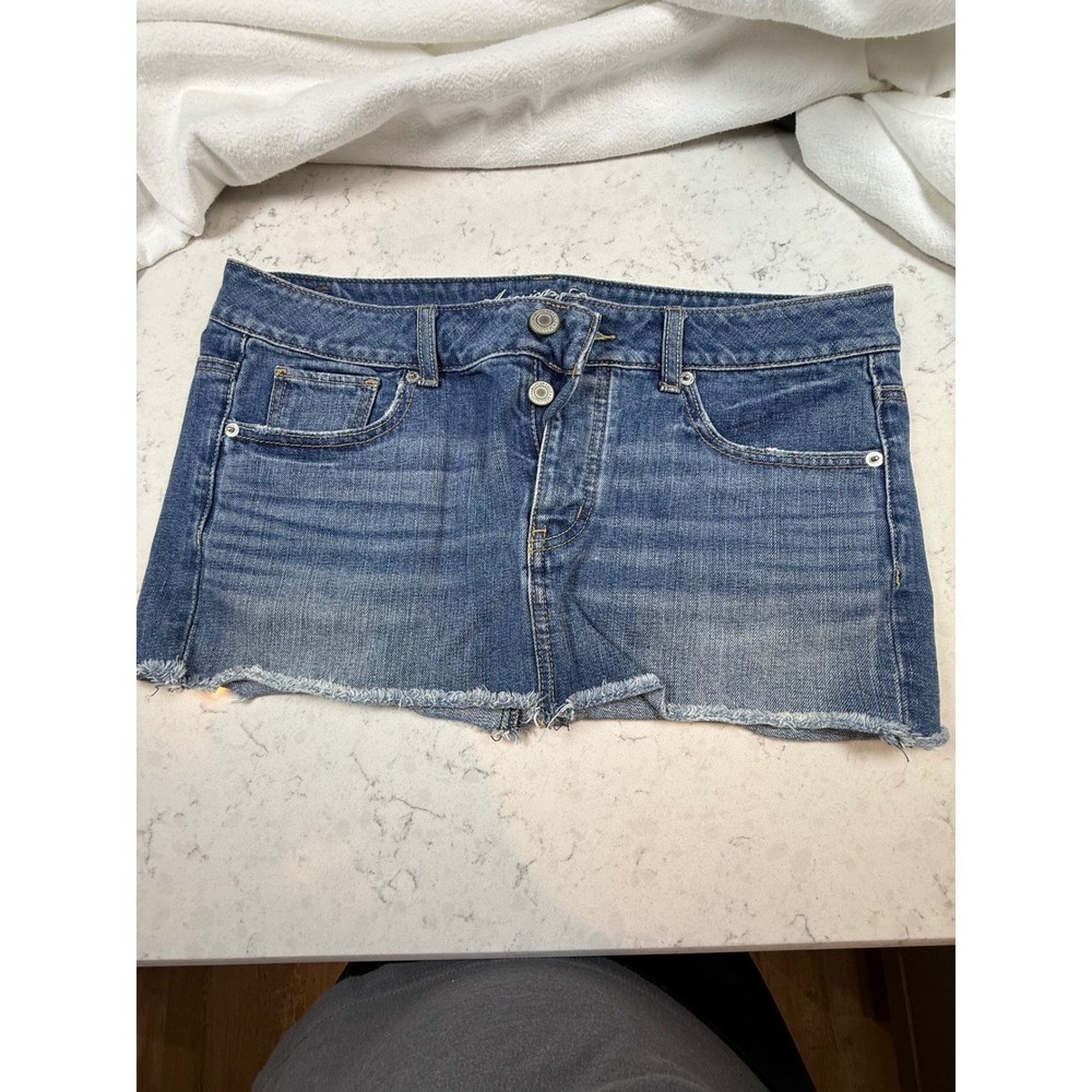 American Eagle Womens Denim Mini Skirt Blue Medium Wash Raw Hem Low Rise Size 8