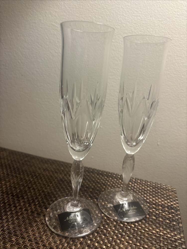 Set of 2 Noritake Allendale Crystal champagne flutes 8 3/4