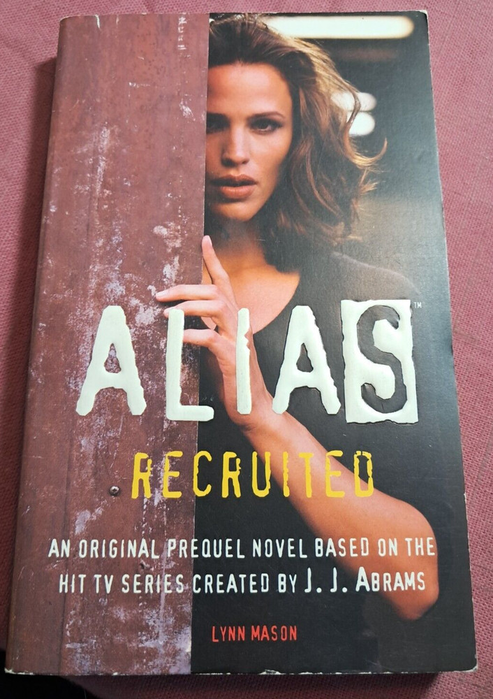 Alias Recruited Cathy Hapka Espionage Mystery TV tie-in paperback 1st print 2004