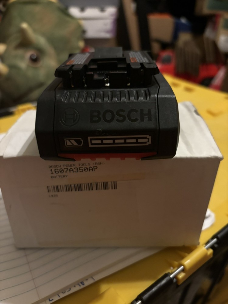 Bosch GBA18V40 18V CORE18V 4 Ah Lithium-Ion Advanced Power Battery New