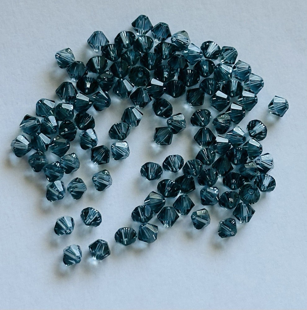 100% Swarovski Crystal Indian Sapphire 4mm Bicone 5301 Beads