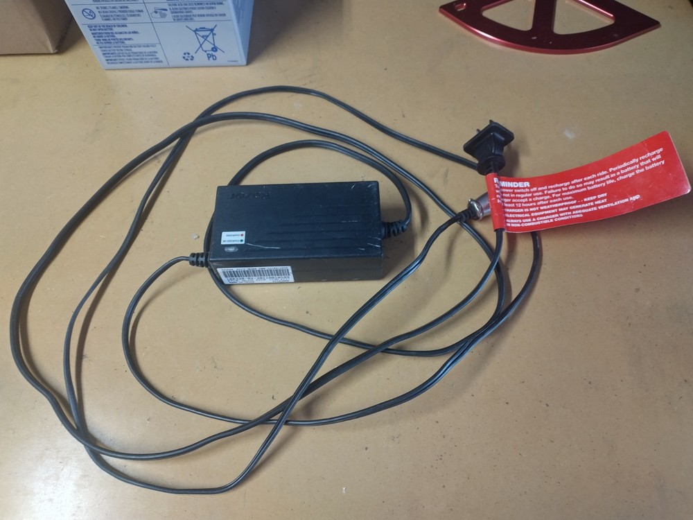 Razor 500 Dirt Quad Off-Road Battery Charger  