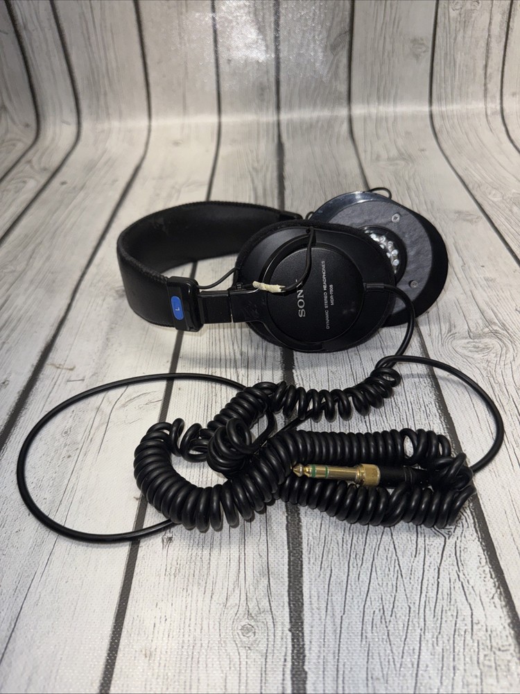 Sony MDR-7506 Professional Studio Wired Headphone Headset - Missing Ear Pad