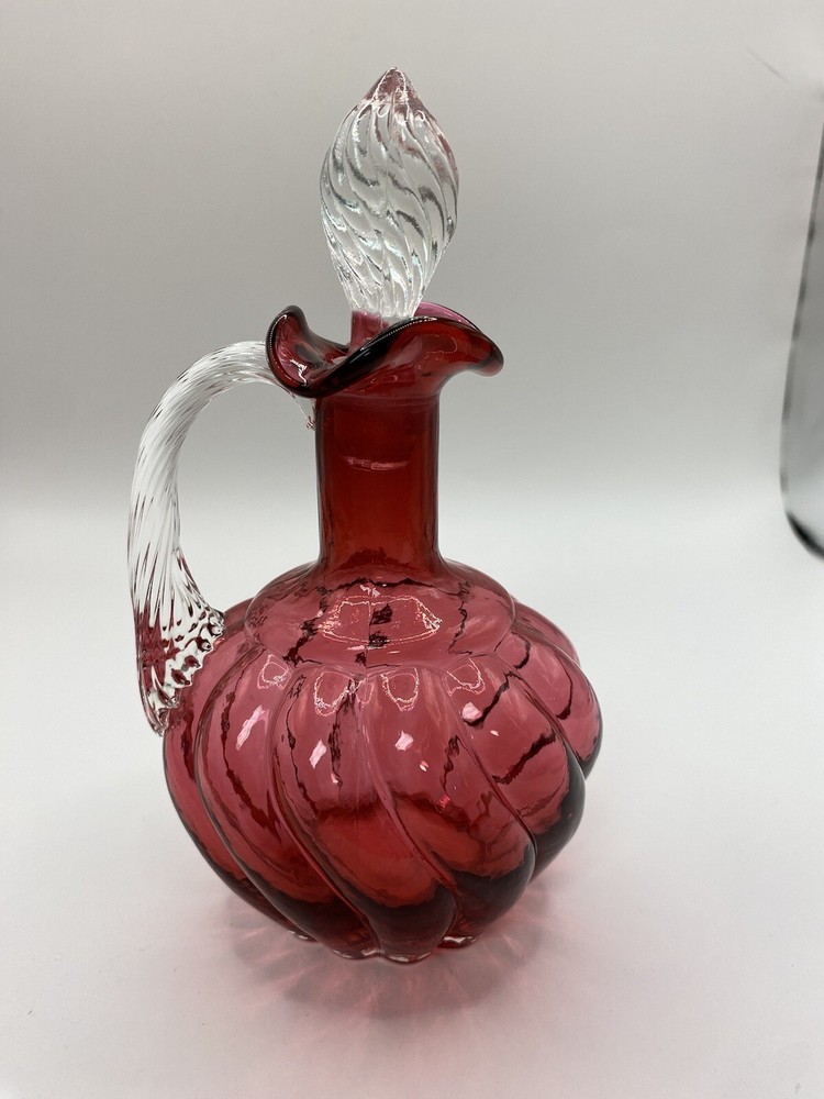 FENTON CRANBERRY SWIRL WITH CLEAR STOPPER