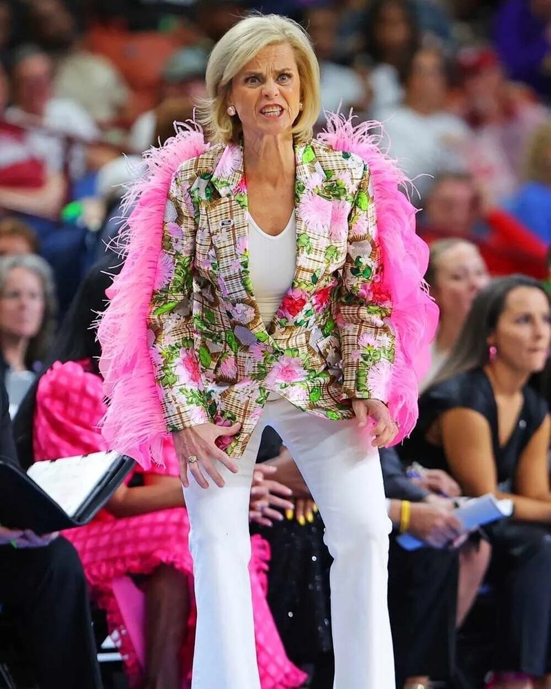 Kim Mulkey Lsu Tigers Women'S Basketball Ncaa 8x10 PHOTO PRINT