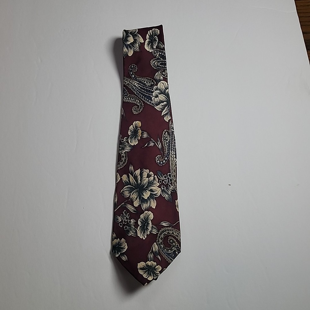 Stafford Executive Made USA Vintage Silk Paisley Tie.