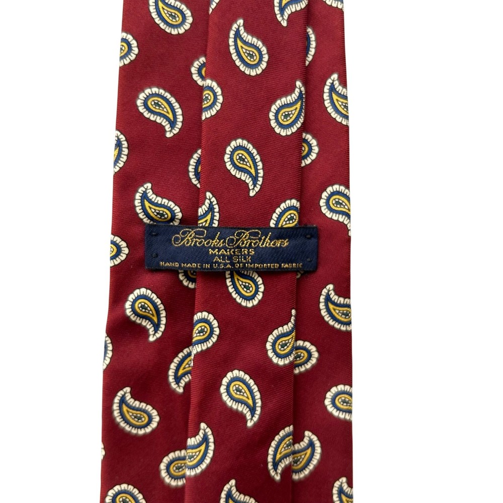 Brooks Brothers Paisley Silk Tie Mens OS Burgundy Classic Makers Hand Made USA