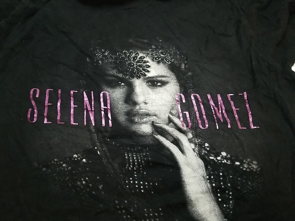 Tultex Selena Gomez Shirt Short Sleeve Crew Neck Medium Black Graphic Print