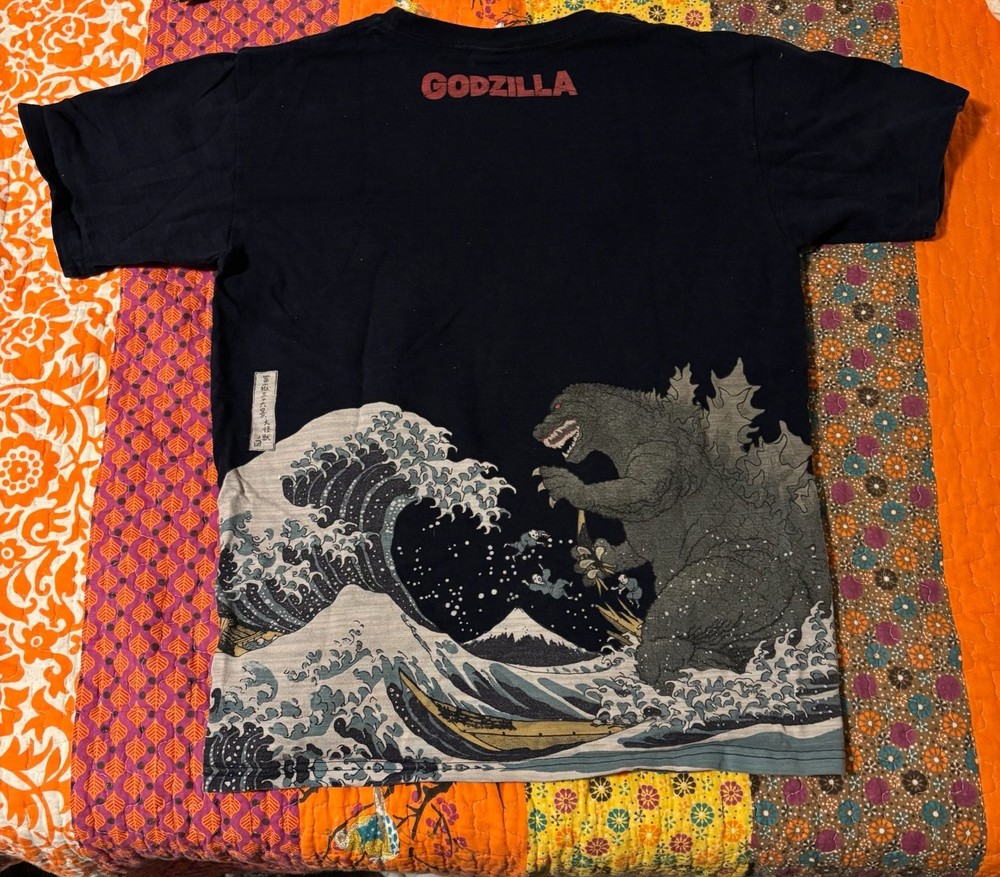 Godzilla Great Wave off Kanagawa Graphic T-Shirt, Size L