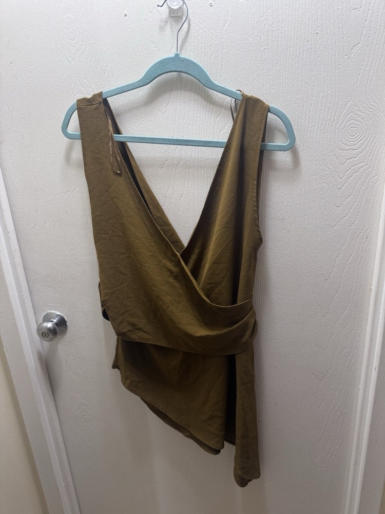 Women’s Zara One-Shoulder Wrap Top in Olive Green size L