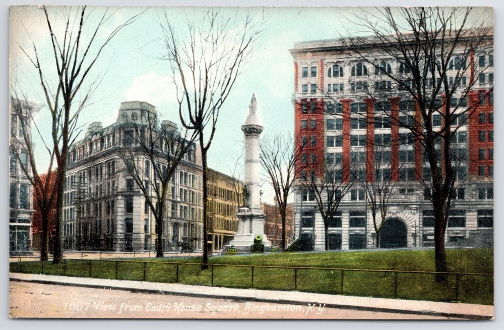 NY Binghamton Court House Square View Soldiers Monument Postcard