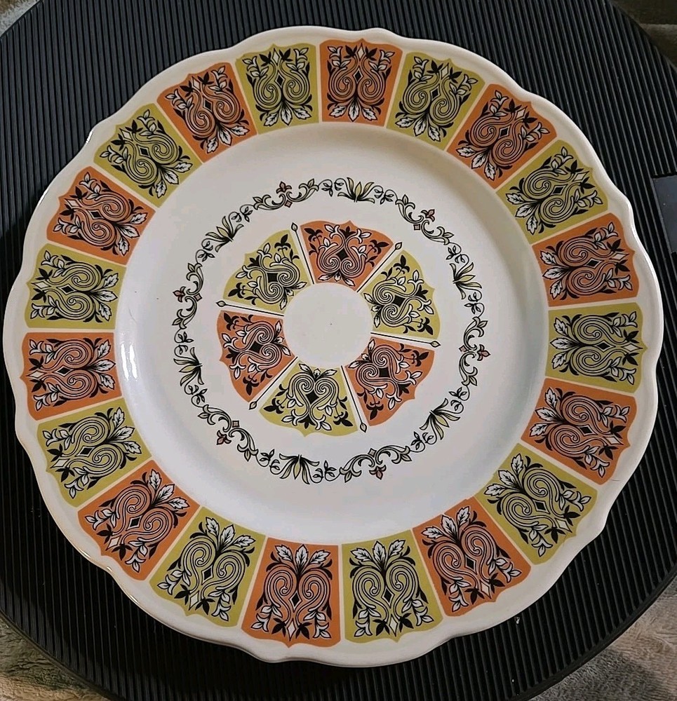 Syracuse China Restaurant Ware Dinner Plate
