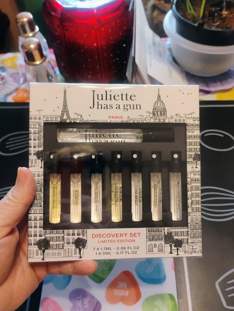 Juliette Has a Gun Discovery Set Limited Edition Sampler Set Authentic, Sealed!!