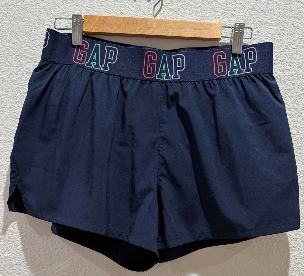 GapFit Women’s Navy Athletic Shorts M Pull-On Lined Stretch Logo Waistband
