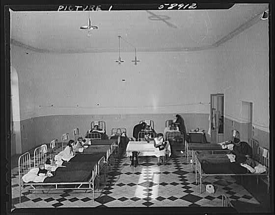Photo:Hospital Ward Interior 1900s Patients in Beds Black and White Photo