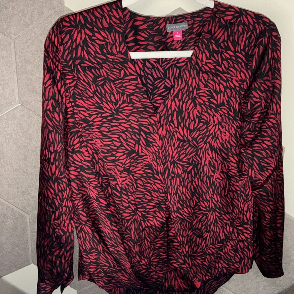 Vince Camuto Abstract Print V-Neck Long Sleeve Blouse Black Red Size S