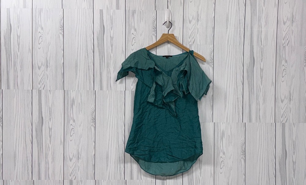 Hugo Boss top womens size medium solid green blouse sleeveless