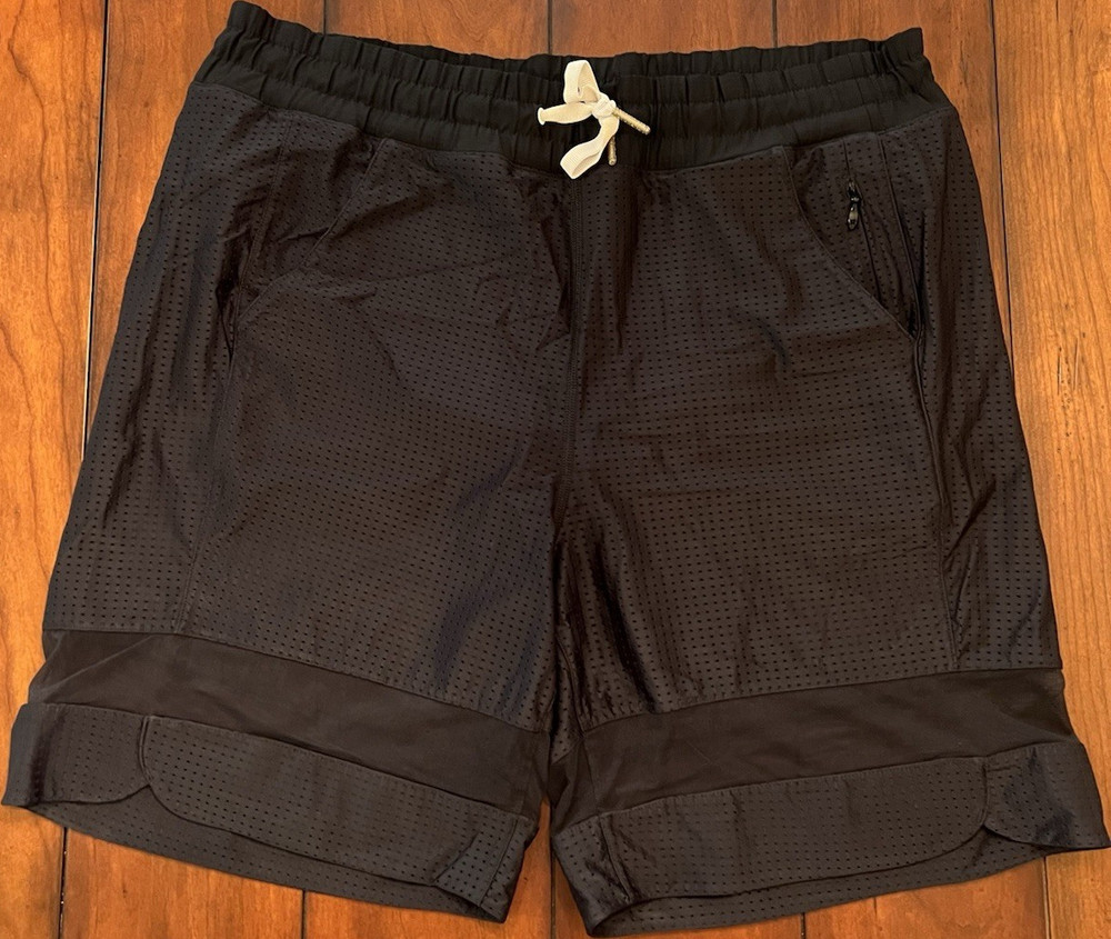 Lululemon Women’s Black Mesh Training Athletic Shorts Size 8 Drawstring