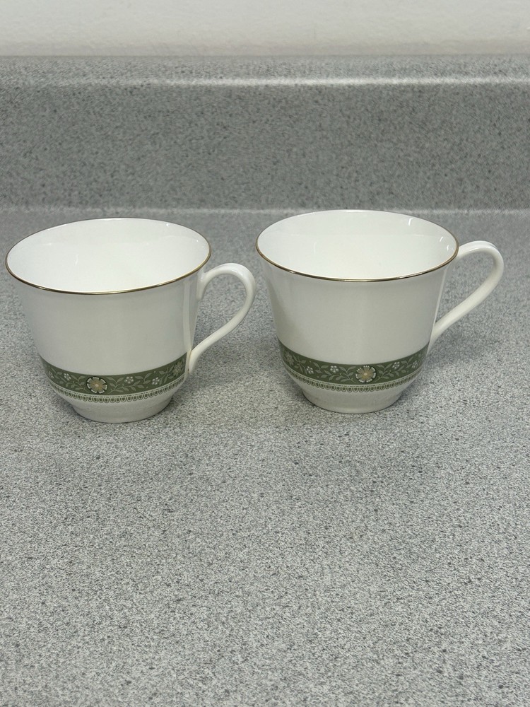 Royal Doulton RONDELAY Fine China Tea Cups Set Of 2 England