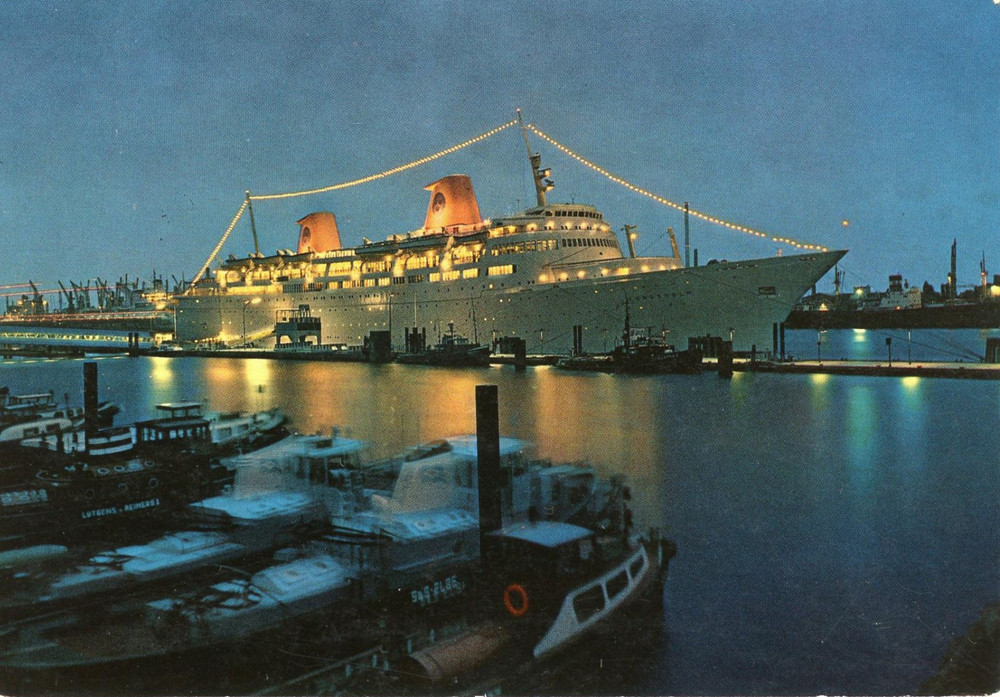 Swedish America Line's KUNGSHOLM of 1966 - evening view at Hamburg  (Card # 3)